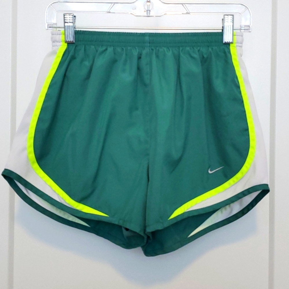Nike dri-fit green/yellow/white runners shorts sz M